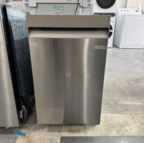 SAMSUNG Lavavajillas de 18 pulgadas Resistente a las huellas dactilares | Puerta AutoRelease | 46 dBA