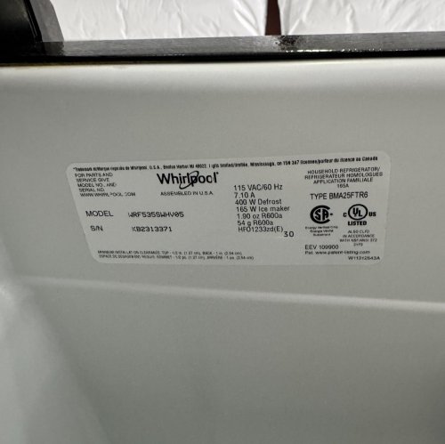 USADO WHIRLPOOL Refrigerador de 25.2 CU.FT acero inoxidable negro, dispensador de agua interno